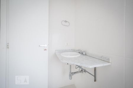 Apartamento para alugar com 440m², 2 quartos e 2 vagas Apartamento para alugar com 440m², 2 quartos e 2 vagasBanheiro da Suíte 2