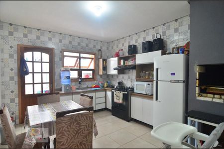 Cozinha de casa à venda com 3 quartos, 150m² em São José, Canoas