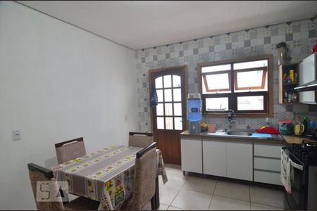 Cozinha de casa à venda com 3 quartos, 150m² em São José, Canoas