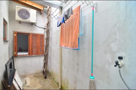 Casa à venda com 150m², 3 quartos e 6 vagasÁrea de serviço