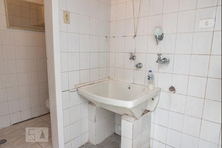 Área de serviço de casa para alugar com 3 quartos, 100m² em Vila São José, São Paulo