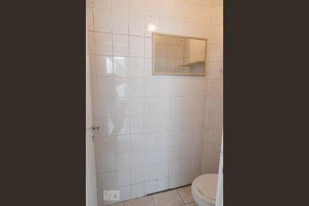 Casa para alugar com 100m², 3 quartos e 2 vagas Casa para alugar com 100m², 3 quartos e 2 vagasBanheiro de serviço