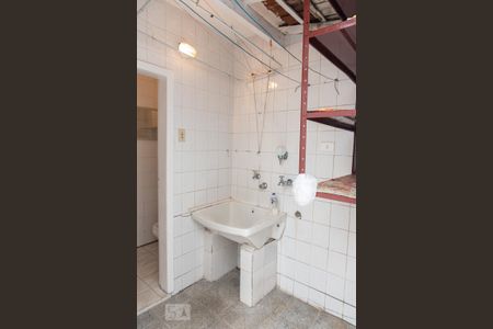 Casa para alugar com 100m², 3 quartos e 2 vagas Casa para alugar com 100m², 3 quartos e 2 vagasÁrea de serviço