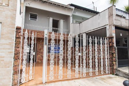 Fachada de casa para alugar com 3 quartos, 100m² em Vila São José, São Paulo