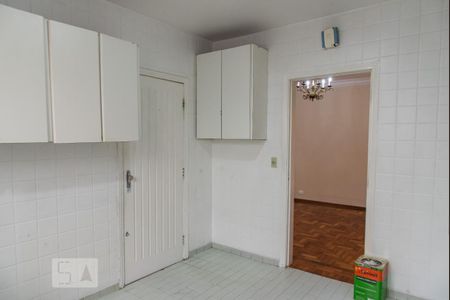 Cozinha de casa para alugar com 3 quartos, 100m² em Vila São José, São Paulo