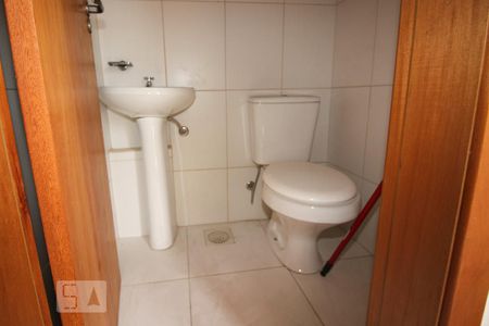 Lavabo de casa para alugar com 2 quartos, 145m² em Jardim Itu, Porto Alegre
