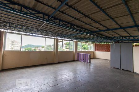 Casa à venda com 630m², 8 quartos e 5 vagas Casa à venda com 630m², 8 quartos e 5 vagasTerraço