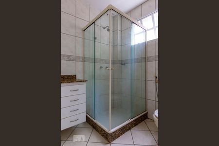 Casa à venda com 630m², 8 quartos e 5 vagas Casa à venda com 630m², 8 quartos e 5 vagasBanheiro Suite 2