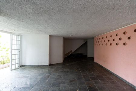 Casa à venda com 630m², 8 quartos e 5 vagas Casa à venda com 630m², 8 quartos e 5 vagasSala 2