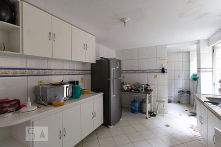 Casa à venda com 630m², 8 quartos e 5 vagas Casa à venda com 630m², 8 quartos e 5 vagasCozinha