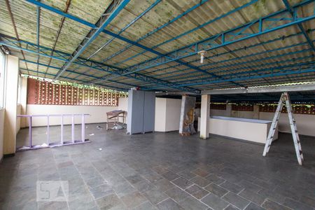 Casa à venda com 630m², 8 quartos e 5 vagas Casa à venda com 630m², 8 quartos e 5 vagasTerraço