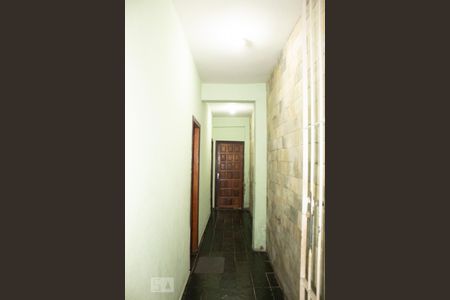 Corredor de apartamento para alugar com 2 quartos, 60m² em Santa Mônica, Belo Horizonte
