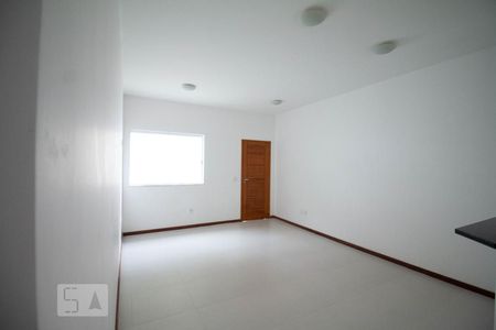 Sala de casa para alugar com 3 quartos, 100m² em Serra Grande, Niterói