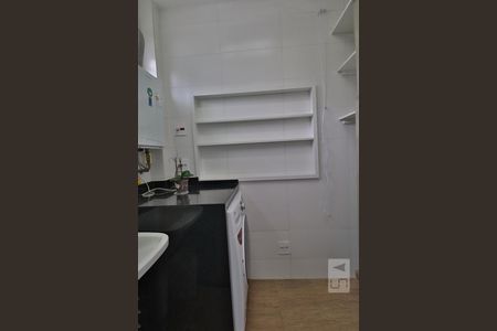 Apartamento à venda com 130m², 3 quartos e 1 vagaÁrea de Serviço