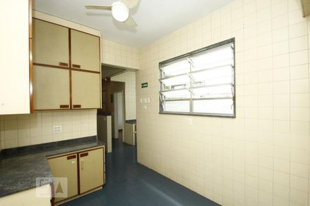 Apartamento para alugar com 175m², 3 quartos e 1 vagaCopa