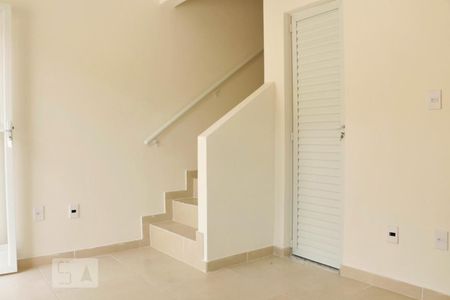 Sala de apartamento para alugar com 1 quarto, 47m² em Quintino Bocaiuva, Rio de Janeiro