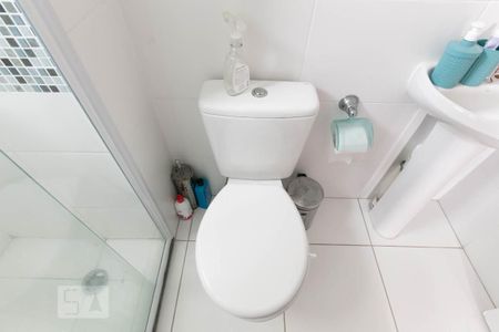 Apartamento à venda com 54m², 2 quartos e 1 vagaDetalhe banheiro