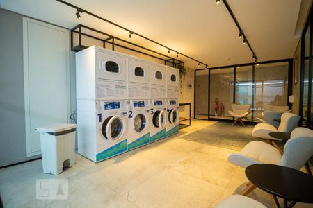 Apartamento à venda com 60m², 2 quartos e 1 vagaÁrea comum -Lavanderia 