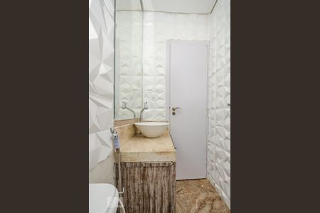 Apartamento à venda com 75m², 3 quartos e 1 vaga Apartamento à venda com 75m², 3 quartos e 1 vagaBanheiro Social