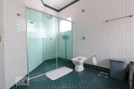 Casa à venda com 297m², 3 quartos e 2 vagasBanheiro da Suite 1