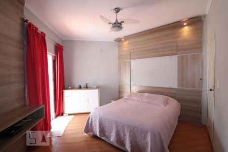 Casa à venda com 297m², 3 quartos e 2 vagasSuite 1