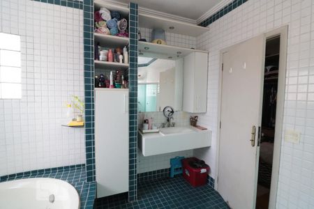 Casa à venda com 297m², 3 quartos e 2 vagasBanheiro da Suite 1