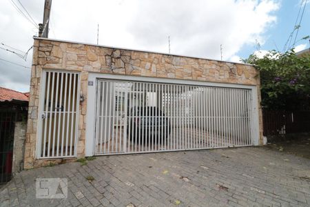 Casa à venda com 297m², 3 quartos e 2 vagasFachada