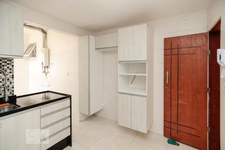 Apartamento à venda com 77m², 2 quartos e 1 vagaCozinha