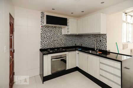 Apartamento à venda com 77m², 2 quartos e 1 vagaCozinha