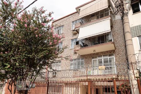 Apartamento à venda com 77m², 2 quartos e 1 vagaFachada