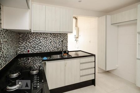 Apartamento à venda com 77m², 2 quartos e 1 vagaCozinha