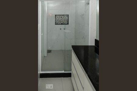 Apartamento à venda com 77m², 2 quartos e 1 vagaBanheiro