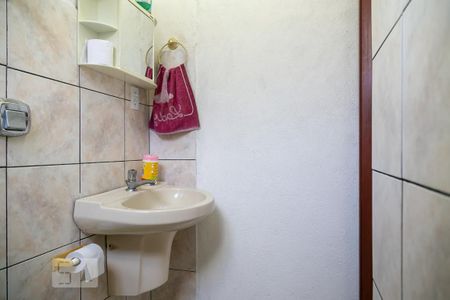 Casa à venda com 250m², 4 quartos e 2 vagas Casa à venda com 250m², 4 quartos e 2 vagasÁrea de serviço