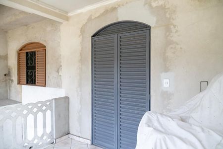 Casa à venda com 250m², 4 quartos e 2 vagas Casa à venda com 250m², 4 quartos e 2 vagasVaranda Quarto 4