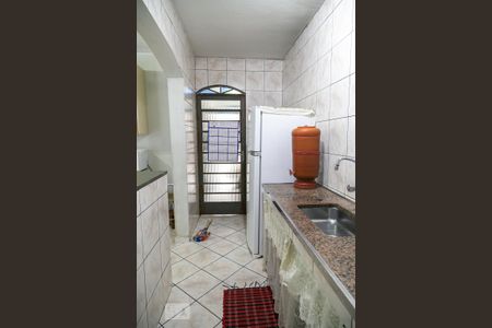 Casa à venda com 250m², 4 quartos e 2 vagas Casa à venda com 250m², 4 quartos e 2 vagasCozinha