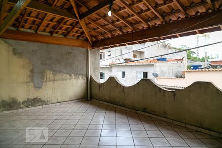 Casa à venda com 250m², 4 quartos e 2 vagas Casa à venda com 250m², 4 quartos e 2 vagasVaranda Suíte 1