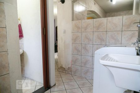 Casa à venda com 250m², 4 quartos e 2 vagas Casa à venda com 250m², 4 quartos e 2 vagasÁrea de serviço