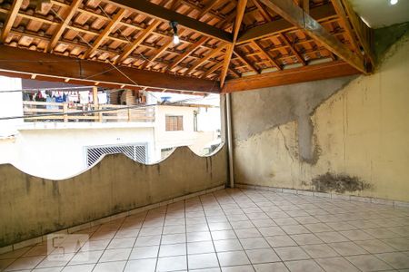 Casa à venda com 250m², 4 quartos e 2 vagas Casa à venda com 250m², 4 quartos e 2 vagasVaranda Suíte 1