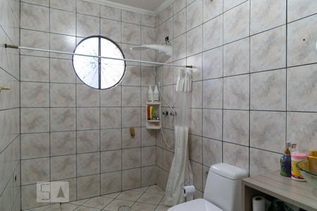 Casa à venda com 250m², 4 quartos e 2 vagas Casa à venda com 250m², 4 quartos e 2 vagasBanheiro