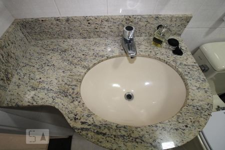 Apartamento para alugar com 63m², 2 quartos e 1 vagaBanheiro Social