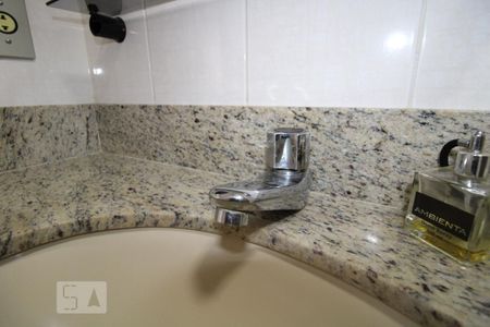 Apartamento para alugar com 63m², 2 quartos e 1 vagaBanheiro Social