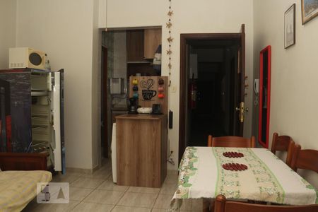 Sala de apartamento para alugar com 1 quarto, 35m² em Itararé, São Vicente