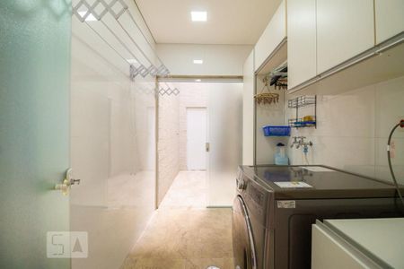 Casa à venda com 270m², 3 quartos e 4 vagasLavanderia 