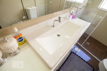 Casa à venda com 270m², 3 quartos e 4 vagasBanheiro da Suíte 3