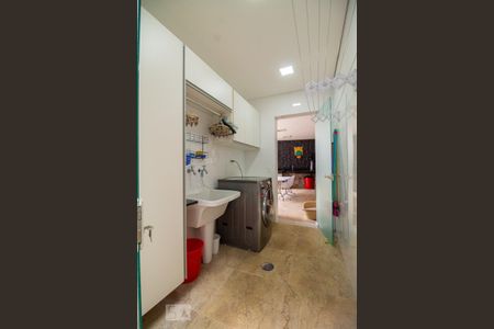 Casa à venda com 270m², 3 quartos e 4 vagasLavanderia 