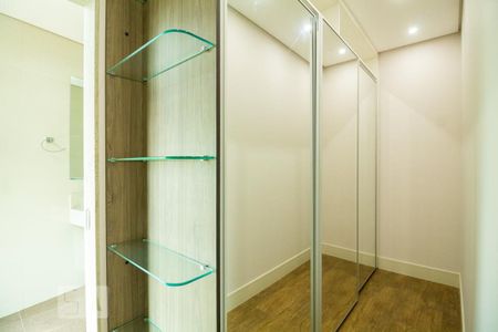 Casa à venda com 270m², 3 quartos e 4 vagasClosset Suíte 1