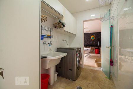 Casa à venda com 270m², 3 quartos e 4 vagasLavanderia 