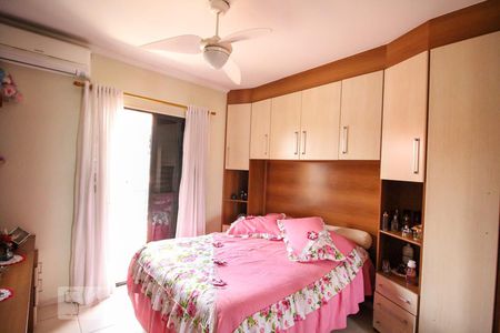 Casa à venda com 280m², 4 quartos e 5 vagasQuarto 3 - Suíte