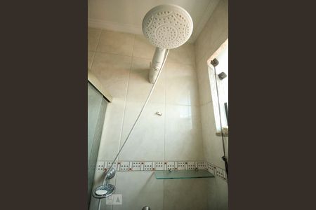 Casa à venda com 280m², 4 quartos e 5 vagasBanheiro Quarto 3 - Suíte