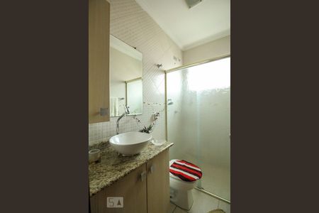 Casa à venda com 280m², 4 quartos e 5 vagasBanheiro